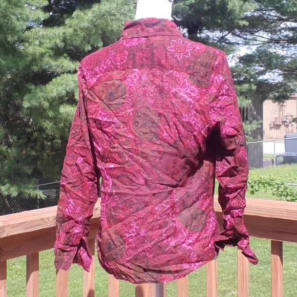 Coldwater Creek pink red black button up blouse M - Picture 7 of 9